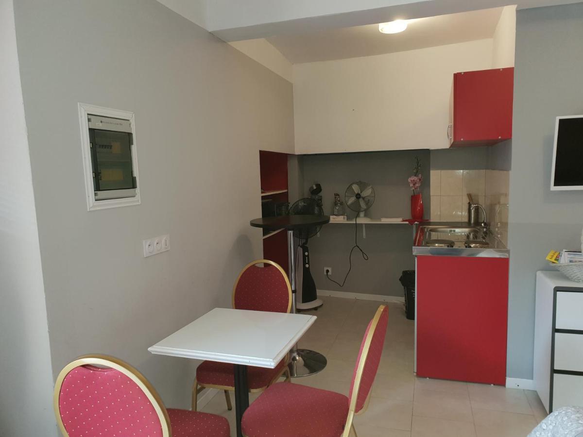 Jolie Appartement, L'Enclave Des Secrets LʼIsle-sur-la-Sorgue Exterior foto