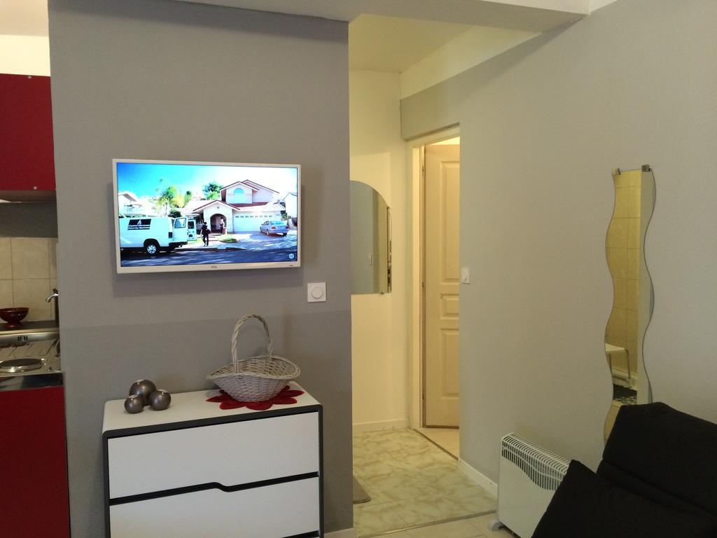 Jolie Appartement, L'Enclave Des Secrets LʼIsle-sur-la-Sorgue Quarto foto