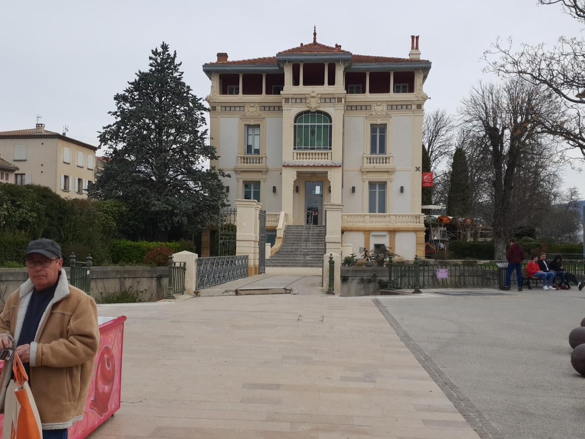 Jolie Appartement, L'Enclave Des Secrets LʼIsle-sur-la-Sorgue Exterior foto